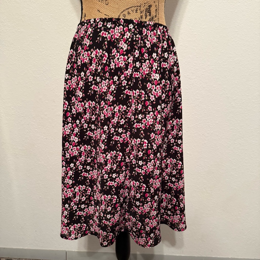 Black Floral A line Midi Skirt medium